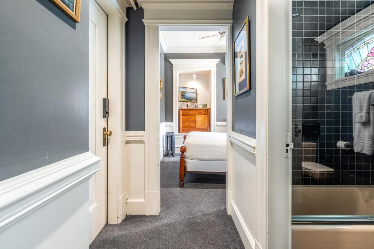 Seattle Gaslight Inn Bagian luar foto