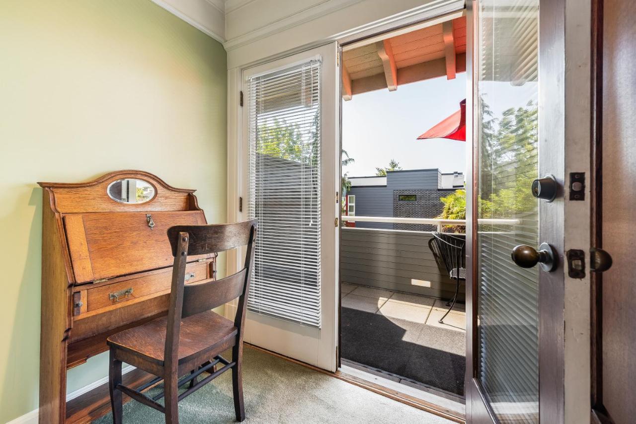 Seattle Gaslight Inn Bagian luar foto
