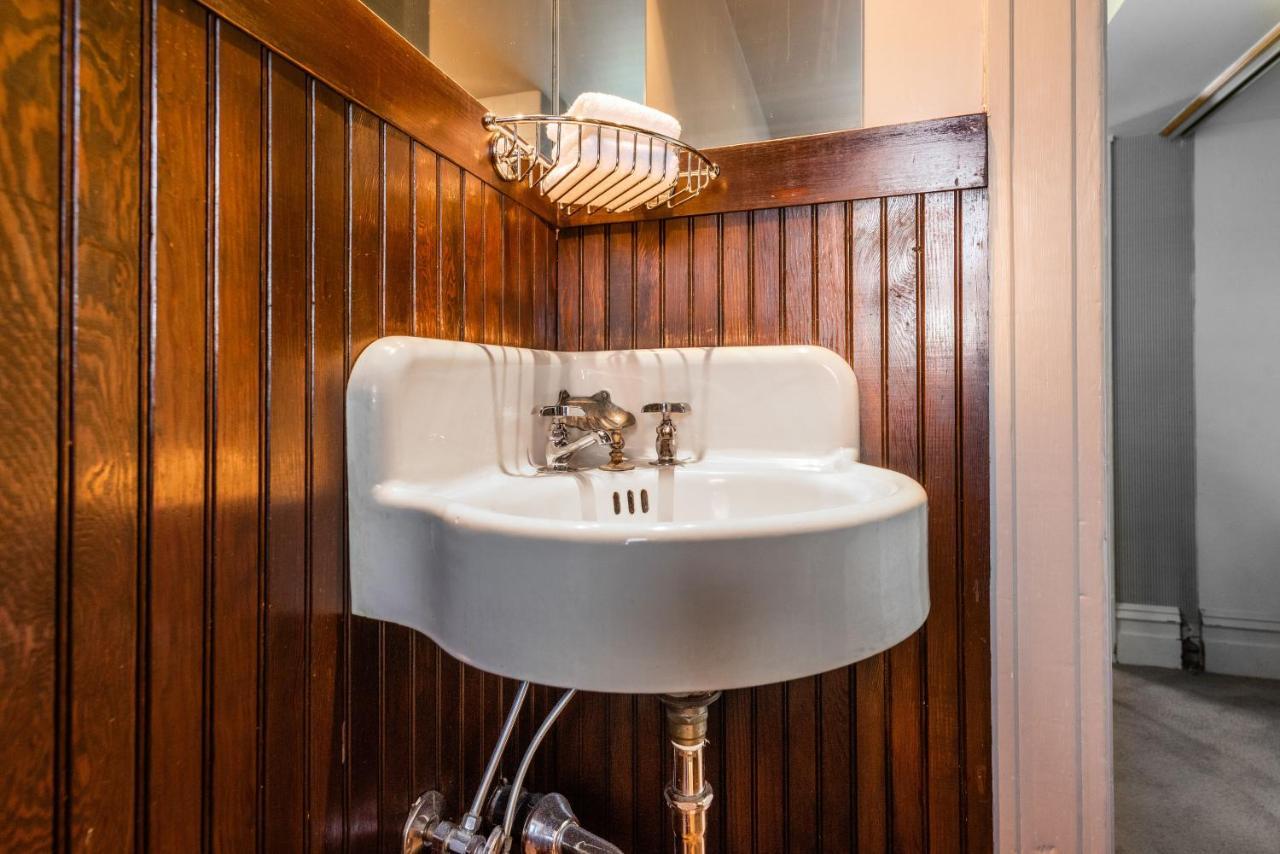 Seattle Gaslight Inn Bagian luar foto
