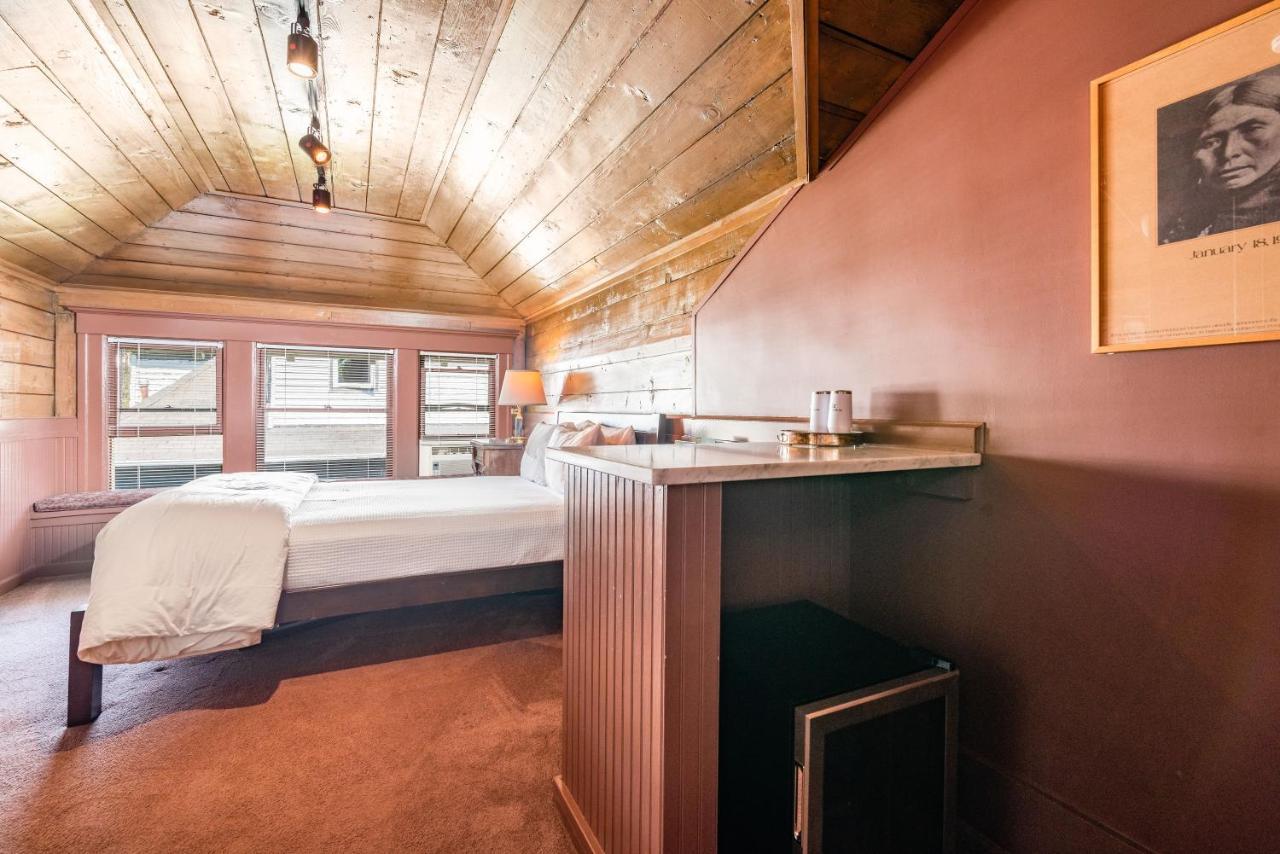 Seattle Gaslight Inn Bagian luar foto