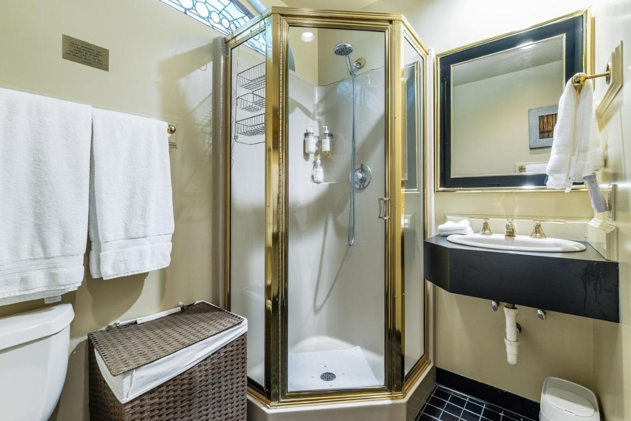 Seattle Gaslight Inn Bagian luar foto